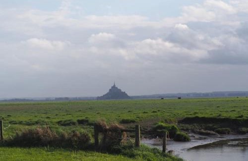 Bacilly House | Gîte Locations des 4 saisons