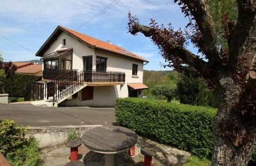 Retournac House | Gîte rénové avec terrasse près de Retournac - FR-1-582-248