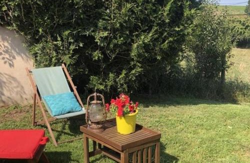 Saint-Just-Saint-Rambert House | Gîte spacieux, 4 chambres, cheminée, jardin clos, proche Saint-Just-Saint-Rambert - FR-1-496-195