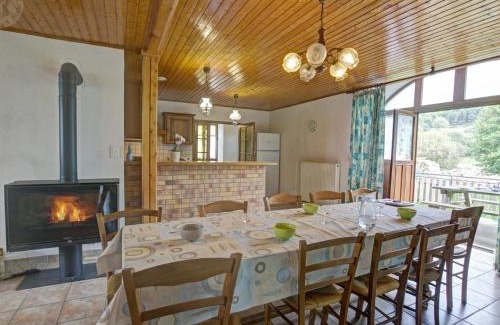 Gumieres House | Gîte spacieux avec jardin et cheminée à Gumières - FR-1-496-148