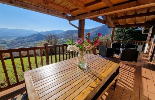 Osses House | Gîte Xuritenborda 7 personnes avec vue exceptionnelle sur les montagnes basque