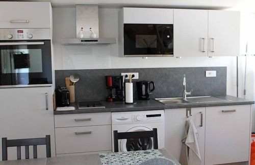 Wattignies Cottage | Gîtes du Frêne - Blanche 1chambre et un canapé-lit