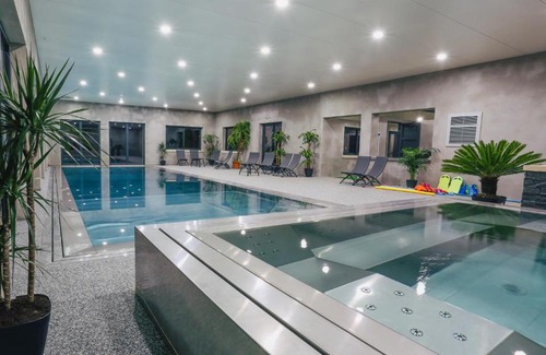 Hautefort House | Gîtes Les SOURCES