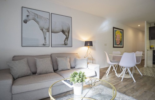 Les Corts Apartment | G53
