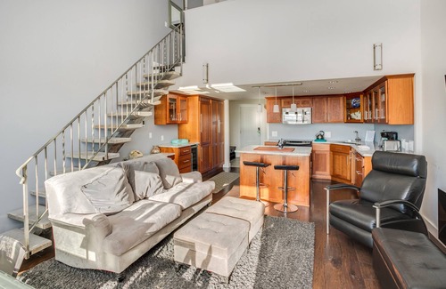 Gearhart Condo | G698 One bedroom plus loft Top floor, Elevator, 21+ONLY, No cleaning fees