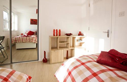 Gilmerton House | Gala Rooms Homestay - Free Parking