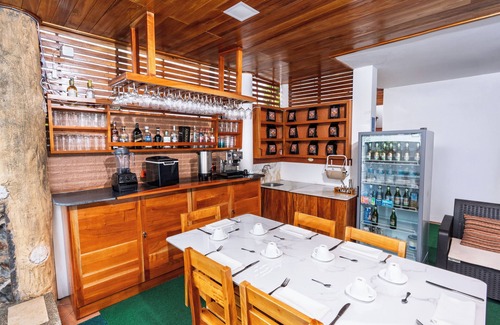 Bahia de la Academia Condo | Galapagos and Beyond