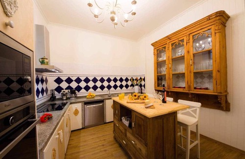 Cerdedo House | GALICIA VILLAS. Boutique rural house with pool and lush garden.