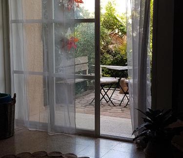 Kiryat Tiv'on Villa | Galilean villa with jacuzzi