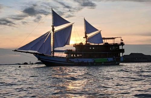 Batam Boat Rental | Gallia Phinisi Batam
