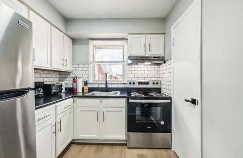 New Castle Apartment | Galloway 5 I Spacious Garden Style Retreat I Gym