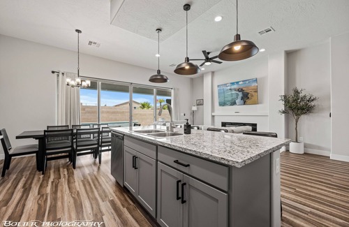 Mesquite House | Game Room Heated Pool & Spa Fire Pit Putting Green Outdoor TV