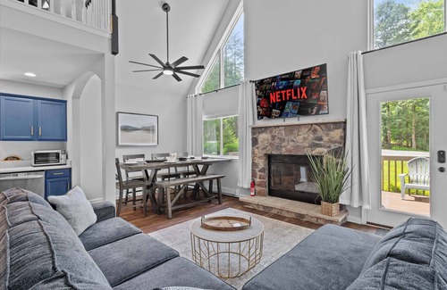 Albrightsville House | Game Room,Hot Tub,Kayaks,ResortAmenities,Fireplace