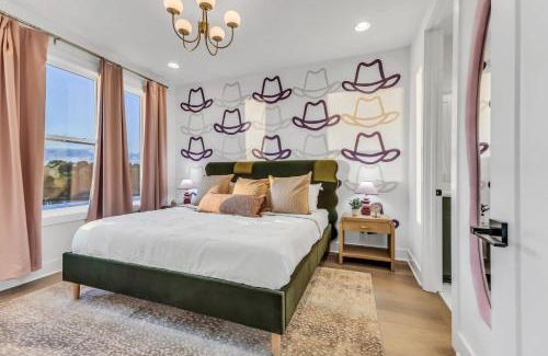 South Nashville House | Game Room & Rooftop Deck at Downtown Nashville