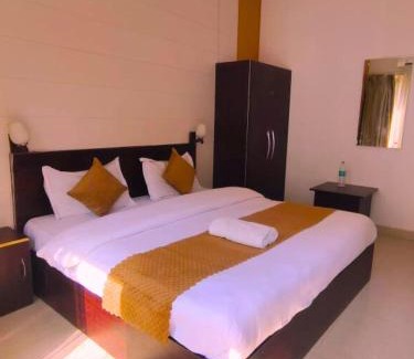 Tapovan Hotel | Ganga Kinare Yoga Hotel