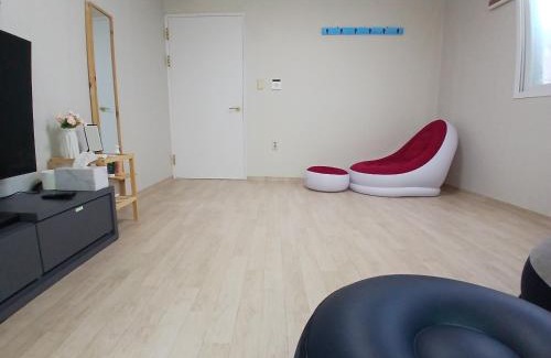 Daemyeong-dong Apartment | Gangane Anjirang