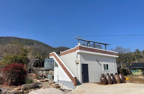 Kyul-tong House | Gangjin Dahyang Sochuk Bed and Breakfast