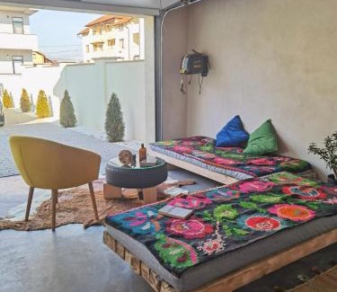 Sebes Apartment | Garage Home