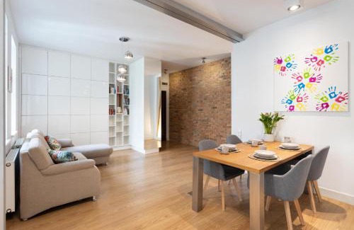 Poznan City Center Apartment | Garbary 49 - Old Town Apartment - self check-in 24h