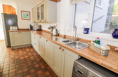 Barmouth Cottage | GARDD YNYS, pet friendly, character holiday cottage in Barmouth