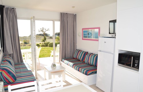 Chateau-d'Olonne Apartment | Garden apartment with terrace, sea view and swimming pool