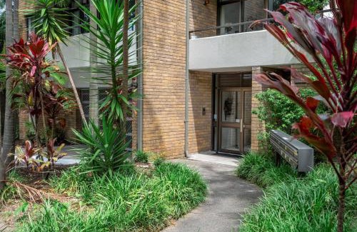 Cremorne Apartment | Garden Apartment with Large Outdoor Areas.