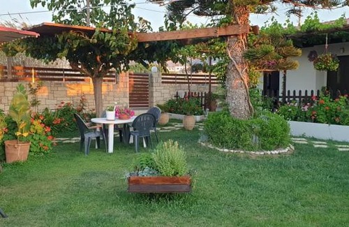 Anissaras House | GARDEN