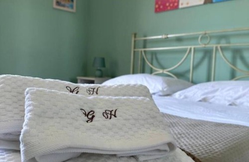 Striano Bed & Breakfast | Garden House B&B - Vesuvius - Cozy accommodation for couples and families
