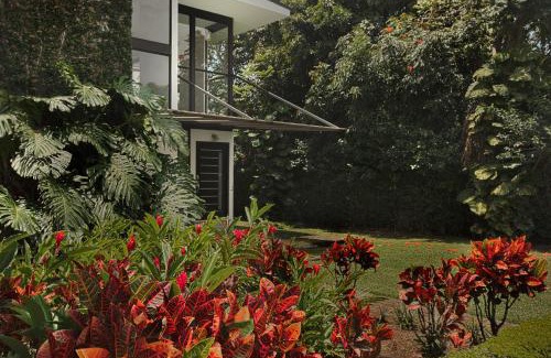 San Antonio de Belen House | Garden House