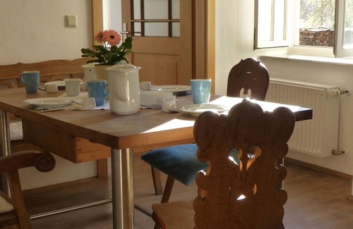 Urbar Apartment | Garden paradise in the Middle Rhine Valley - roses, herbs, estate and garden