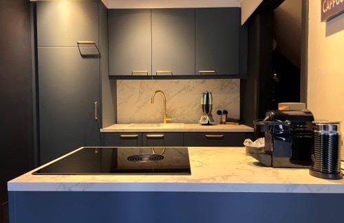 Lommel Apartment | Garden Street - Antiquity Blue