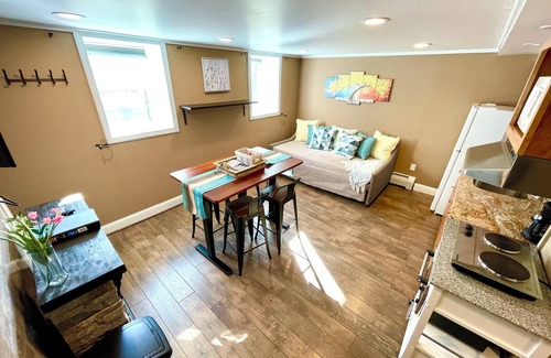 Medford Apartment | Garden Studio, access to I-93 to Airport, Tufts U, Hiking & Chevalier Theater.