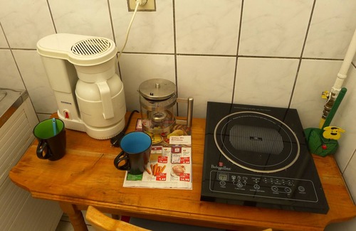 Resita Apartment | Garden view is a cosy apartment close to the main markets and city center.