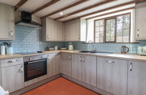 West Buckland Cottage | GARDEN VIEW, pet friendly, character holiday cottage in Wellington
