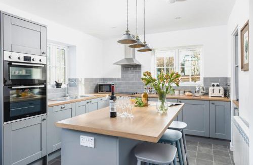 Buckland Newton House | Gardener's Cottage