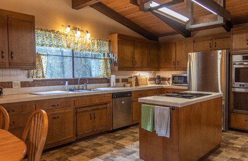 Cave Junction House | Garner House: Secluded woodland home; spacious & comfortable, in natural setting