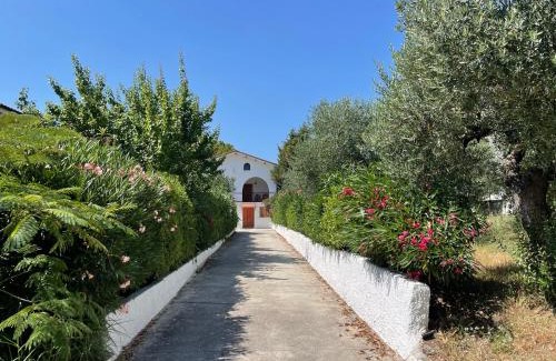 Alanno House | GArt House Holiday Home