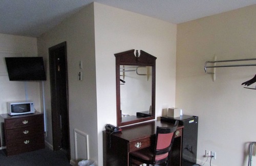 Lawrenceville Hotel | Gas Lite Motel