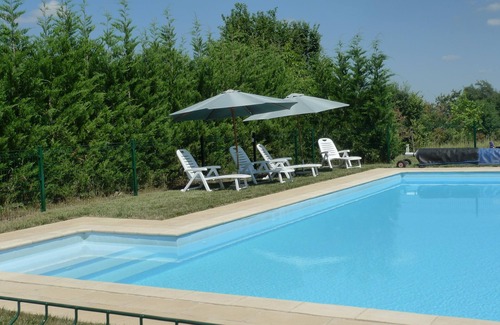 Bellegarde Cottage | Gascony farmhouse gite with swimming pool.
