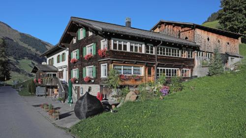 Ascharina House | Gasthaus Bellawiese