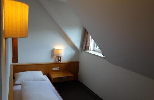 Engelhartszell Hotel | Gasthof-Hotel Goldenes Schiff