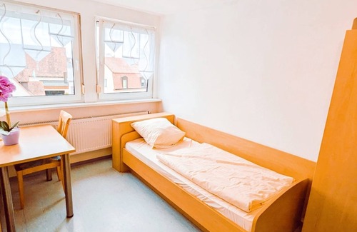 Fuerth House | Gasthof Kirchberger