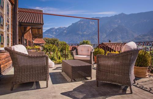 Goldswil Hotel | Gasthof Schoenegg B&B