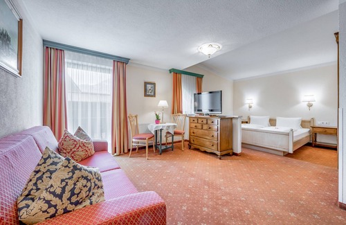 Kirchbichl Hotel | Gasthof Schroll Tenne