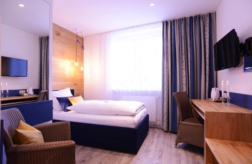Vohenstrauss Hotel | Gasthof zur Post Hotel Parkplatz
