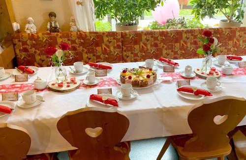 Antonshohe House | Gaststätte & Pension Waldquell