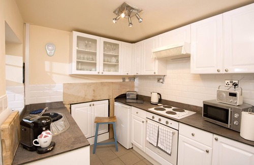 Matlock House | Gate Cottage, Matlock, Historic 1740's Cosy Cottage