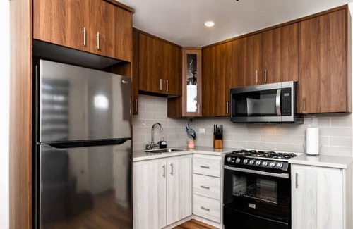 Arouca Condo | Gated Modern 1 Bdr Condo 5 mins from Int Airport