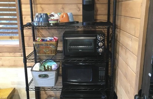 Somers Cottage | Gated Queen Bed Cottage, TV, Wifi, Kitchenette Views of Flathead Lake EV Charger