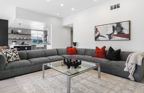 Indian Wells Condo | GATED, Spacious 2-bedroom condo in Indian Wells close to restaurants and more.